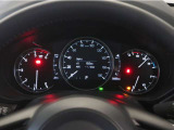 【メーターパネル】見た目もきれいで視認性もよく、安心して運転に集中できます。シンプルであるということが実は安全でもあるんです。