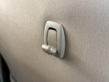 【ショッピングフック】フックの用途は様々。手荷物のバッグや買い物袋、ビニール袋をぶら下げてゴミ箱にしても良いですね♪