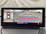 狭い場所での駐車やすれ違いなどでより的確な運転操作に役立つ360&deg;ビューモニターが装備されています。