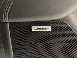 【BOSEサウンドシステム】BOSEと共同開発したマツダのプレミアムサウンドシステムです。まるでコンサート会場にいるような臨場感あふれるサウンドを提供します。