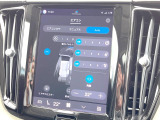 【2ゾーンエアコンディショナー】運転席と助手席でそれぞれお好みの温度に設定可能。同乗者にも配慮した、最適な車内空間をお届け致します。