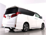当店では、厳選された車両のみ展示しております。アルファード・ヴェルファイアに特化した専門店ならではの豊富な在庫の中から、お気に入りの一台をお探しください!