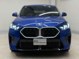 【キドニーグリル】BMWは約90年もの間、ほぼ全ての車両にひと目でBMWだと分かるこの特徴的なフロントグリルが備えられ、デザイン・アイコンとして親しまれてきました。