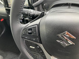 ハンドルのオーディオ調整スイッチです。