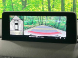 【360&deg;ビューモニター】専用のカメラにより、上から見下ろしたような視点で360度クルマの周囲を確認することができます☆死角部分も確認しやすく、狭い場所での切り返しや駐車もスムーズに行えます。