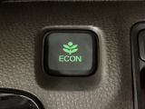 ★ECONスイッチ★ エコドライブを加速しよう!スイッチをONにすると、運転の仕方によるロスを抑え込み燃費をよくするようクルマが頑張ります(*^ー^*)燃費向上にチャレンジ♪