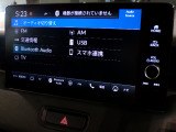 CD、DVD、Bluetooth、AM、FM、AUX、スマートフォン接続ができます。