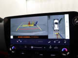 車両周辺の安全確認をするパノラミックビューモニター