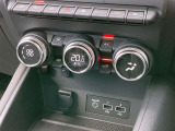 ■温度設定をしておけばいつでも快適な車内温度を維持できるオートエアコン!
