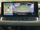 【アラウンドビューモニター】周囲を見渡せる映像で、スムースな駐車をサポートします
