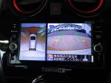 アラウンドビュー☆空から見下ろすような視点で、スムーズな駐車と安全確認をサポート!運転の心強い味方になってくれます♪