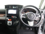 見通しのよいすっきりとした視界で、誰でも運転しやすいです。運転のしやすさは疲れにくさにも繋がりますよ♪