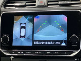 【アラウンドビューモニター】車を上から見下ろしているかのような映像で周囲の状況がひと目で確認、狭い駐車場に駐車するときも安心です♪