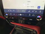 【シートベンチレーション】夏場は涼しい風でお尻や背中の熱やムレを防ぎ、冬はエアコンよりも早く温まってポカポカに!季節を問わず快適に過ごせます。