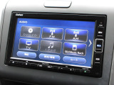 純正メモリーナビ(VXM-234VFi)を装着しております。AM、FM、CD、DVD再生、Bluetooth、音楽録音再生、フルセグTVがご使用いただけます。初めて訪れた場所でも安心ですね!