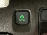 ★ECONスイッチ★ エコドライブを加速しよう!スイッチをONにすると、運転の仕方によるロスを抑え込み燃費をよくするようクルマが頑張ります(*^ー^*)燃費向上にチャレンジ♪