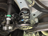 お車を安心してお乗りいただく為には、足回りの定期点検が欠かせません。サービスサポート(有償保証)では無料点検もご提供しており、安心のカーライフをお過ごしいただけるサポート体制が整っています。
