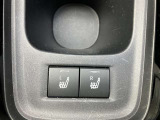 運転席&助手席にシートヒーター付いてます。寒い日に助かります