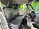 運転席シート廻りは使用感も少なく、良好な状態となっています。丁寧に使われていたことがよくわかりますね。