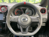 【純正革巻きステアリング】上質な革を使用することで、手にしっかり馴染みとても運転しやすいハンドルです♪