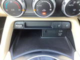 Apple Carplay、Android Auto、Bluetooth、AM/FMラジオ、USBオーディオに対応しています。いつでもお好みの音楽を楽しめます。