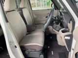 運転のしやすさや、乗り降りにも配慮した運転席