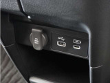 12V電源ソケット、USB接続端子!使いやすい場所に!装備が充実しています♪