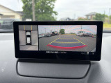 360度ビューモニターです。前後左右の安全を確認できます。