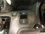 【電動パーキングブレーキ・ブレーキホールド】簡単なボタン操作で、毎日の運転が快適になります♪