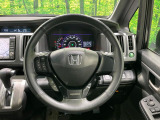 【純正革巻きステアリング】上質な革を使用することで、手にしっかり馴染みとても運転しやすいハンドルです♪