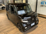 ■クリスタルブラック&times;スタイルブラックの精悍な一台。R5ワンオーナー・1万キロの当社下取り車で状態も良好です。