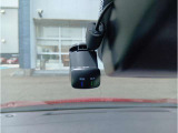 もし事故を起こしてしまったら・・・そんな時に心強い味方になるのが、運転の記録を記録する前後ドライブレコーダーです!