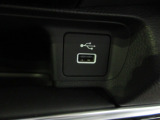 便利な充電用USBジャックも付いています☆周辺機器の充電にご利用頂けます☆