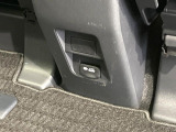 【アクセサリーコンセント】キャンプやスポーツ、アウトドアでのアクティビティはもちろん、災害・停電の際に助けにもなるAC100Vコンセントを装備♪ケータイやタブレット、ゲーム機器の充電にも♪