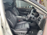 運転席からの視界も良くどなたがお乗りになられても運転しやすい車両です