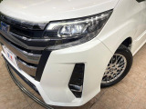 【LEDヘッドライト】悪天候や夜間走行時も良好な視界を確保し安心して運転できる高輝度LEDヘッドライトを装備!点灯速度が早く、消費電力も抑えられています。