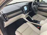 XC40 ウルトラ B4 AWD ダークエディション 4WD 