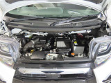 車にとって、とても大切な部分のエンジンルーム。綺麗に清掃済みで安心です。