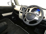 SUVならではの見晴らし良い運転視界で快適なドライブをお楽しみいただけます。