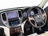 ★使いやすさや安全性を追求したステアリング周り!高級車ゆえにスイッチ類が多いのも特徴ですね!考え尽くされた配置ですぐに使いこなす事が出来ますのでご安心下さい!是非、体感してみて下さい!!