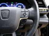 右側は、オーディオ系と運転支援系のスイッチ