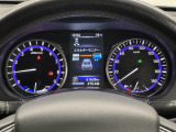 【メーターまわり】ドライバーから見やすい位置にあって安全運転に寄与します。マルチインフォメーションディスプレイでは、クルマに関するたくさんの情報を確認可能。