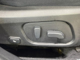 【パワーシート】スイッチ一つで簡単にシートの微調整が可能!電動だから力もいりません!快適なシートポジションにセットして、快適なドライブをお楽しみください。
