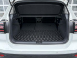 フォルクスワーゲンの車には、フォルクスワーゲンの専門知識が必要とされます。専用の機器・設備と専門技術でお客様のロングカーライフをお約束いたします。