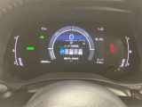 視認性に優れたメーターを採用しており、走行中でも車速や情報が分かりやすく表示されます。運転時の視線移動をむりのない範囲に抑え、快適で安心感のあるドライブをサポートします。