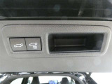 パワーバックドア付き、重いドアの開け閉めから解放されます。( *&acute;艸`)