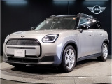 ☆MINI クロスオーバー・カントリーマン専門店☆!クロスオーバー・カントリーマンを買うなら箕面店です!!クロスオーバー・カントリーマンをご検討頂く際は一度箕面店にご相談下さい!