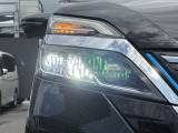 【LEDヘッドライト】とっても明るいLEDヘッドライトが装着されているので、夜の運転も明るく安全です。