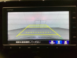 バックでの車庫入れも安心です! リアカメラが付いているバックモニター付のナビを装備しております。操作線もついており距離感も画面から確認できます。