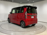 ご納車までの期間ですが、県内のお客様は2、3週間、県外のお客様は3、4週間ほどでご納車が可能となります。但し、お支払いや書類の状況によっては多少の前後もありますので、その際には何卒ご了承下さい。